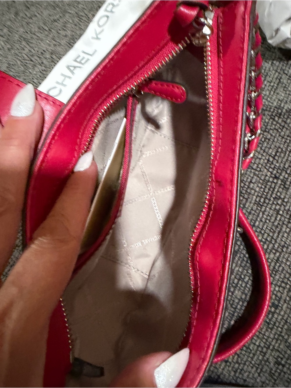 Hot Pinkish/redish Women’s Shoulder Bag with Chain Strap NWOT w/dust bag - Picture 8 of 9